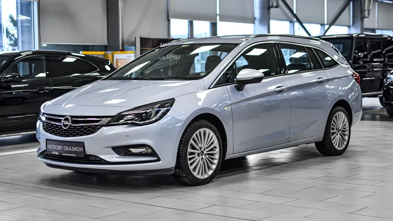 Opel Astra Sports Tourer 1.6 CDTi Innovation Automatic Image 4