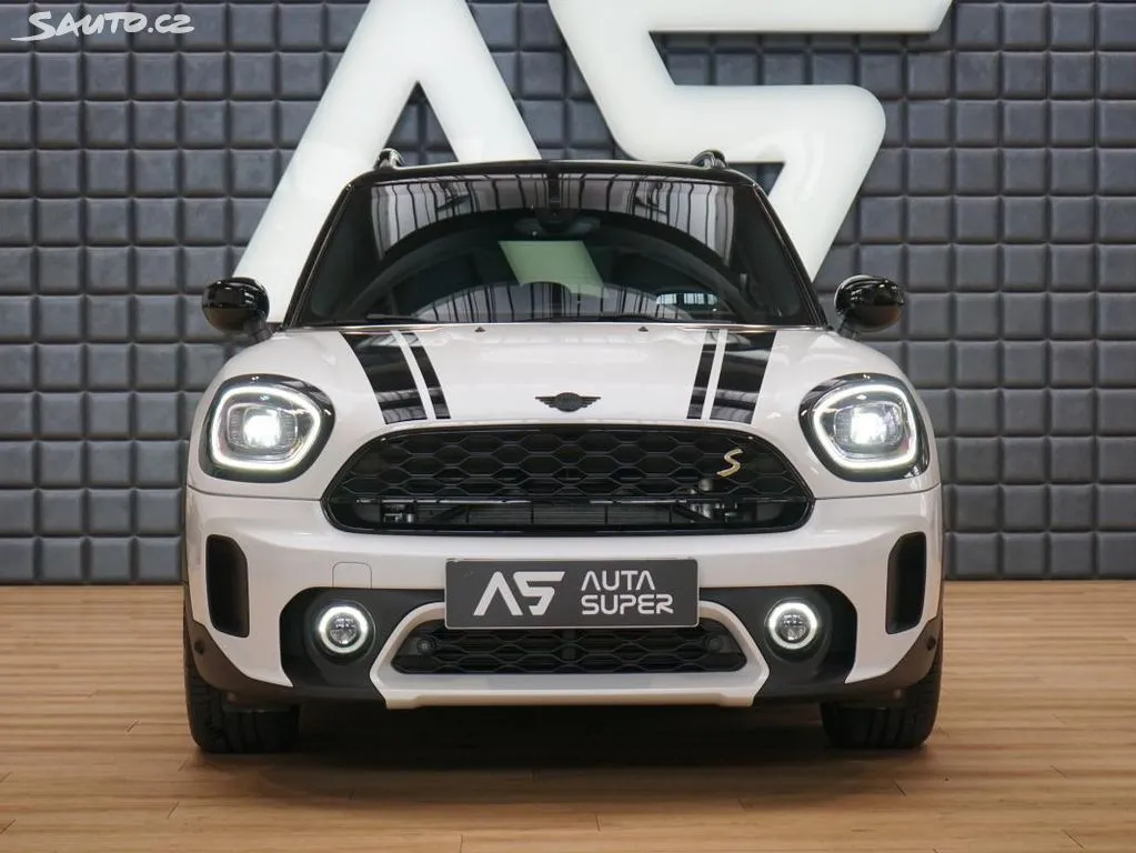 Mini Countryman SE ALL4 Hybrid HUD Harman Pano Image 2