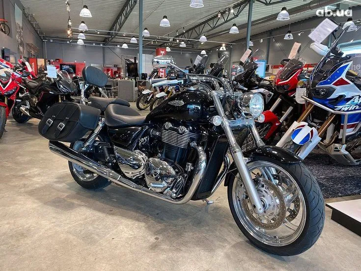 Triumph Thunderbird Image 1